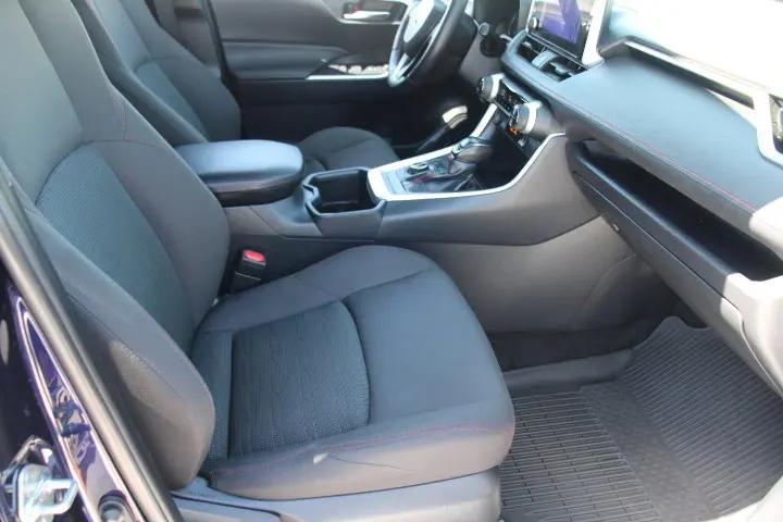 2024 Toyota RAV4 Prime SE