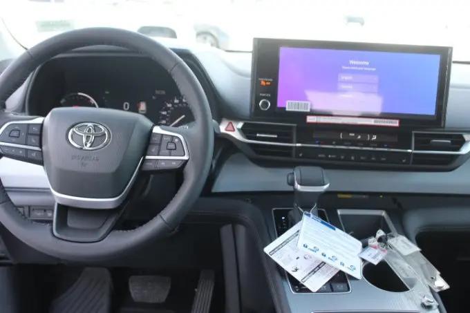 2026 Toyota Sienna XLE