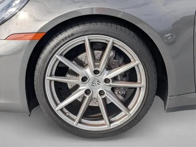 2021 Porsche 911 Carrera Cabriolet