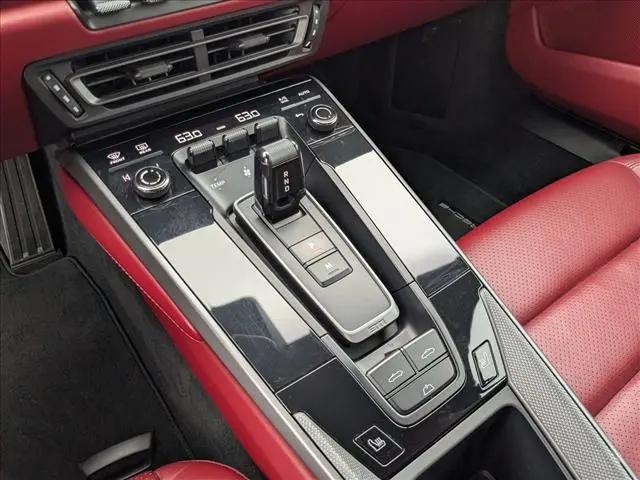 2021 Porsche 911 Carrera Cabriolet
