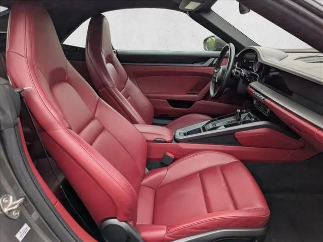 2021 Porsche 911 Carrera Cabriolet