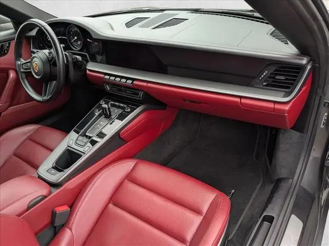 2021 Porsche 911 Carrera Cabriolet