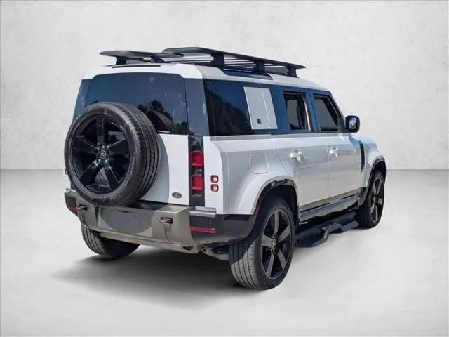 2022 Land Rover Defender 110 X-Dynamic SE