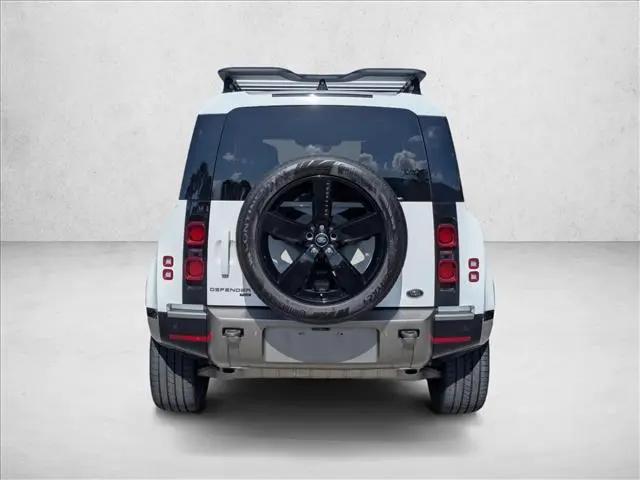 2022 Land Rover Defender 110 X-Dynamic SE