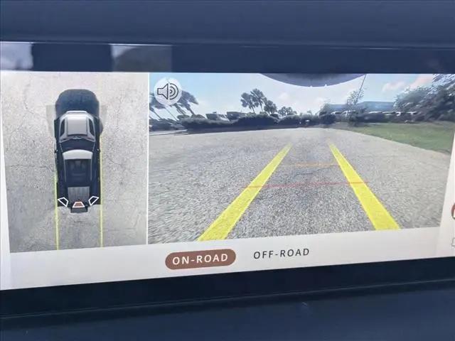 2022 Land Rover Defender 110 X-Dynamic SE