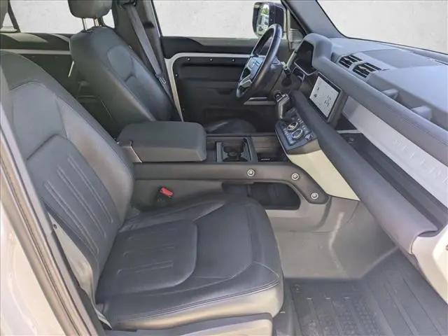 2022 Land Rover Defender 110 X-Dynamic SE