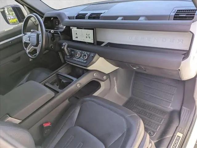 2022 Land Rover Defender 110 X-Dynamic SE