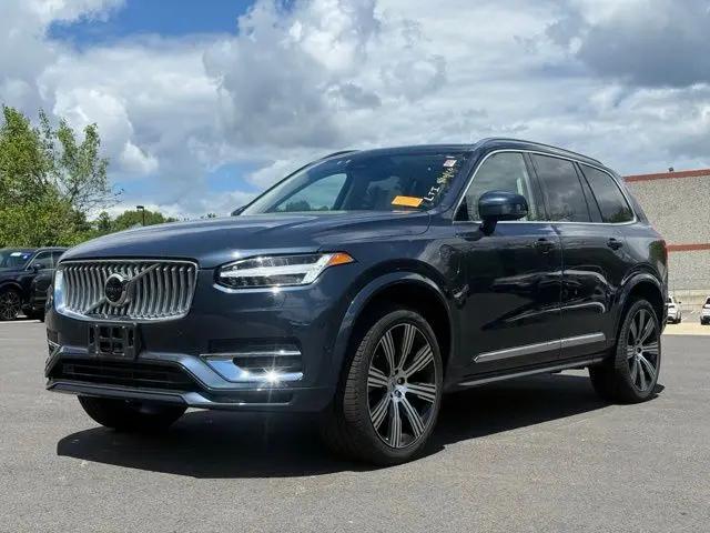 2025 Volvo XC90 Plug-In Hybrid Plus