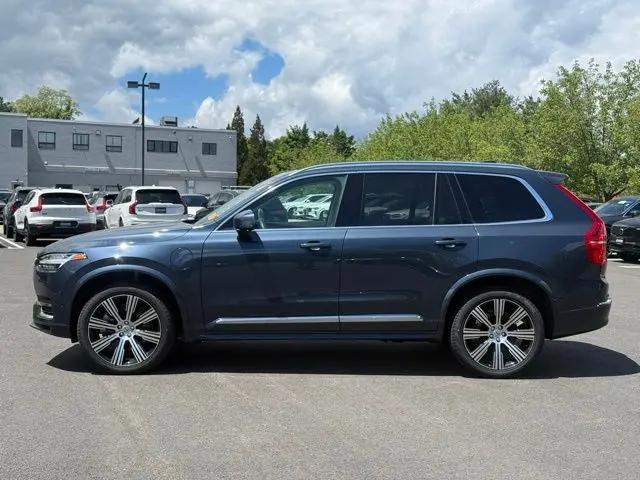 2025 Volvo XC90 Plug-In Hybrid Plus
