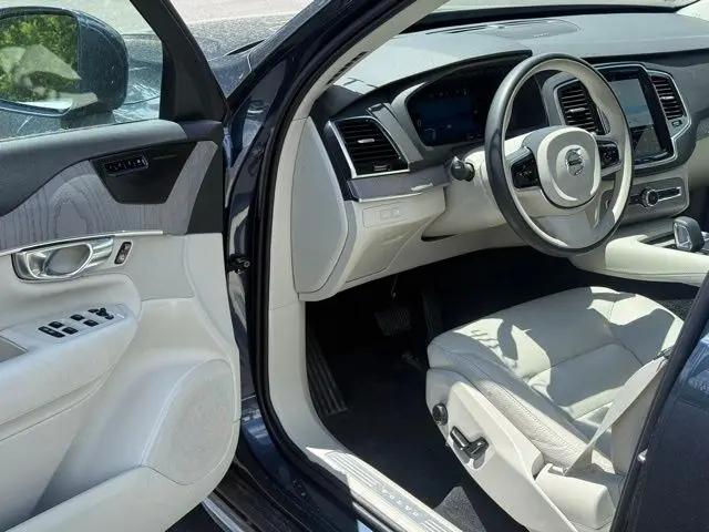 2025 Volvo XC90 Plug-In Hybrid Plus
