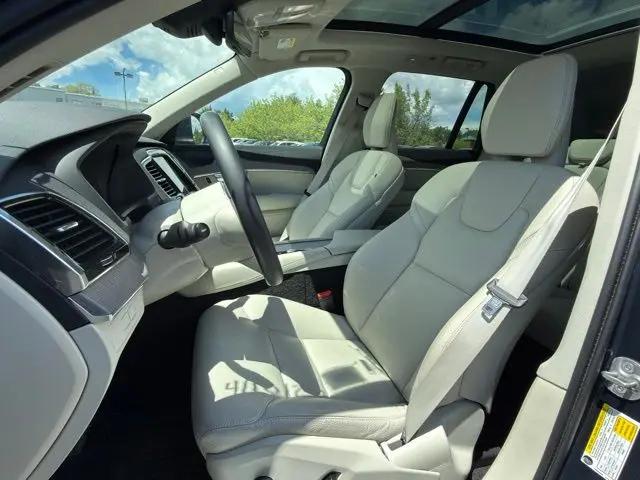 2025 Volvo XC90 Plug-In Hybrid Plus