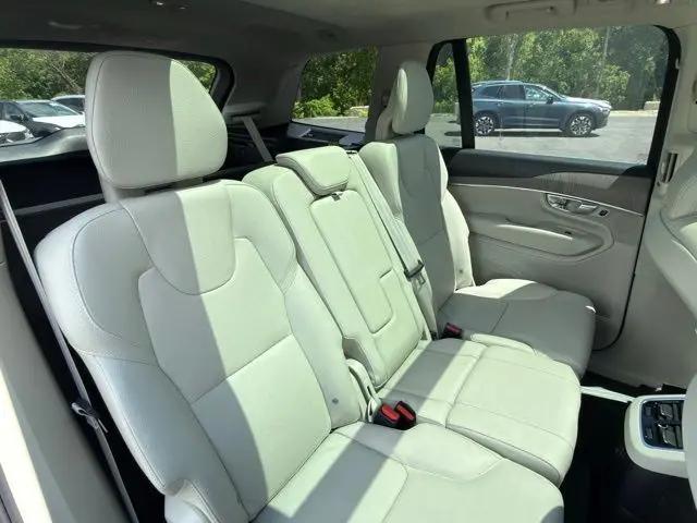 2025 Volvo XC90 Plug-In Hybrid Plus