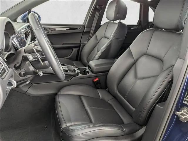 2025 Porsche Macan Macan