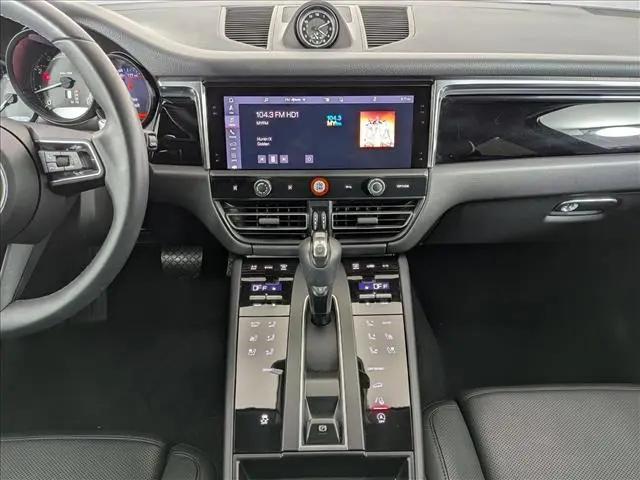 2025 Porsche Macan Macan