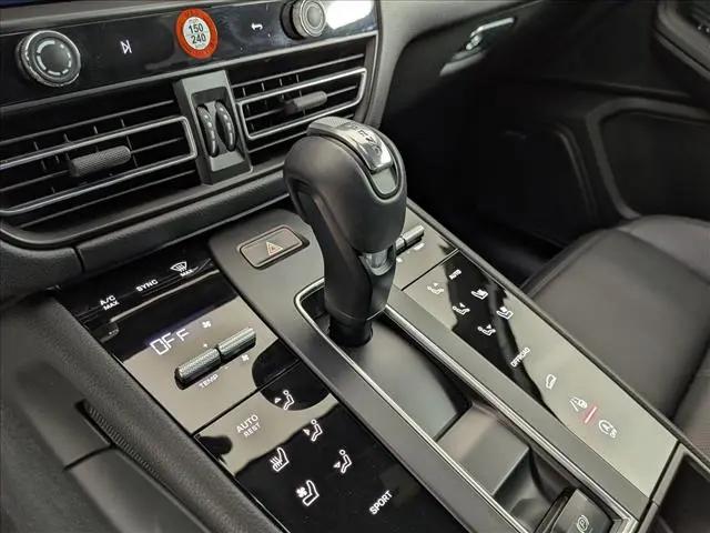2025 Porsche Macan Macan