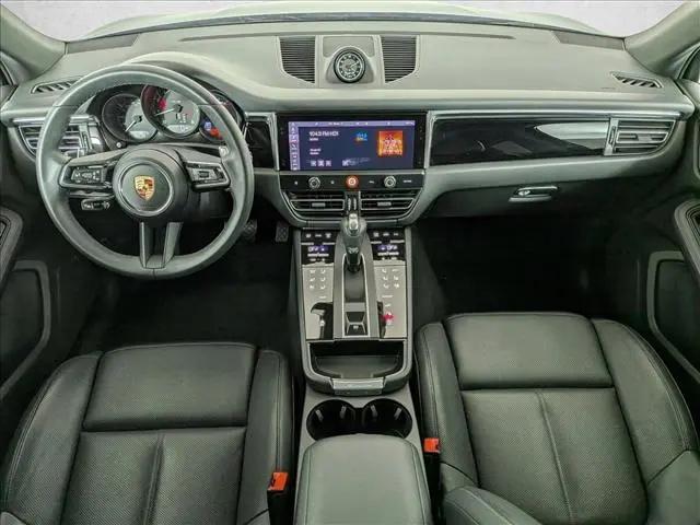 2025 Porsche Macan Macan