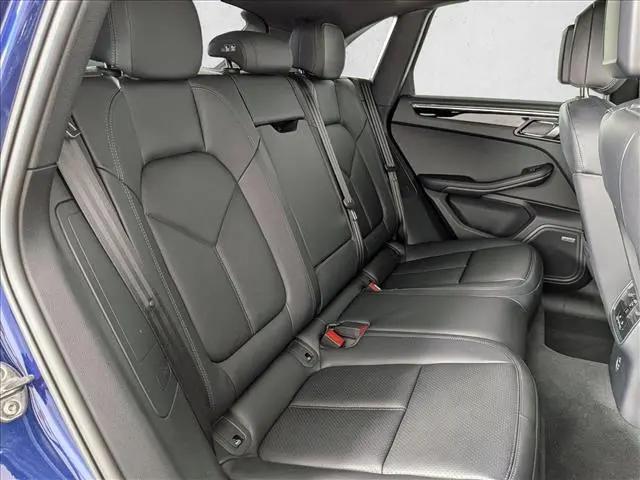 2025 Porsche Macan Macan