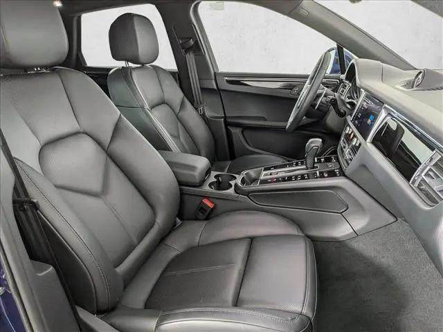 2025 Porsche Macan Macan