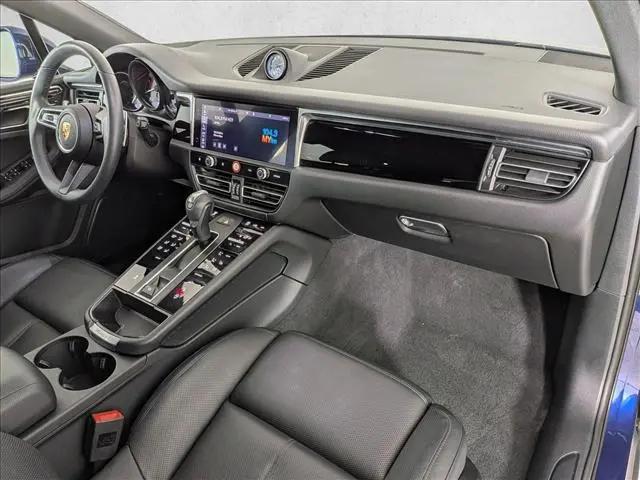 2025 Porsche Macan Macan