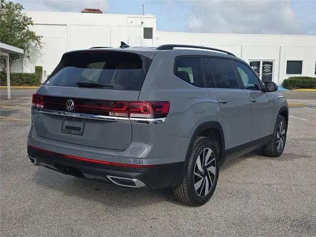 2026 Volkswagen Atlas SE with Technology