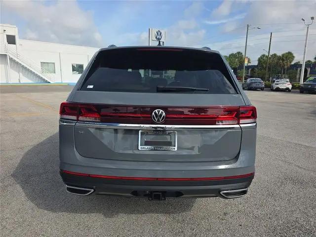 2026 Volkswagen Atlas SE with Technology