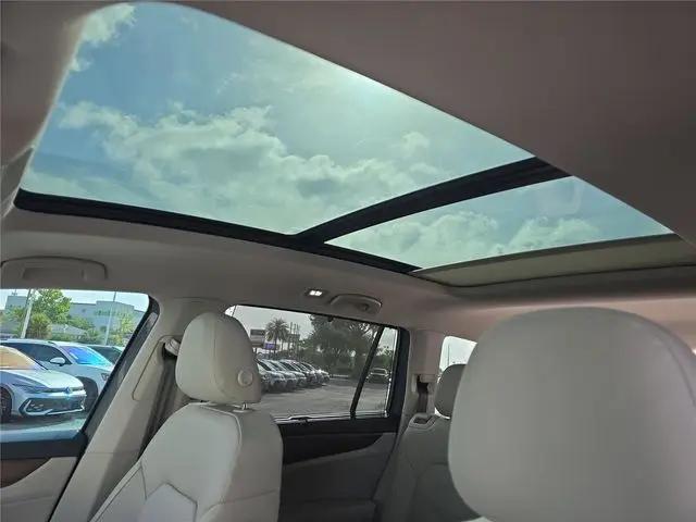 2026 Volkswagen Atlas SE with Technology