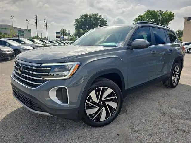 2026 Volkswagen Atlas SE with Technology