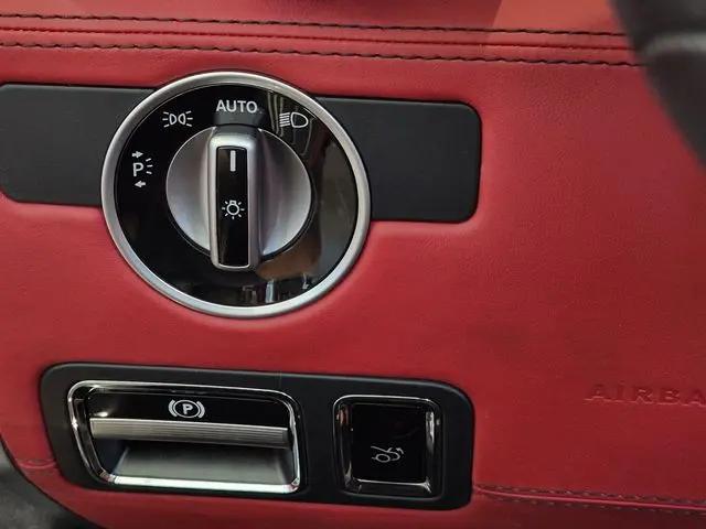 2012 Mercedes-Benz SLS AMG Standard