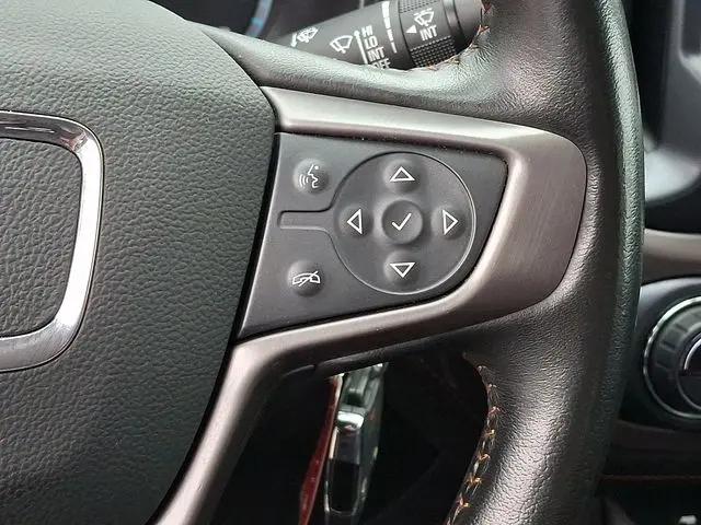 2021 GMC Canyon 4WD Crew Cab Short Box AT4 - Leather