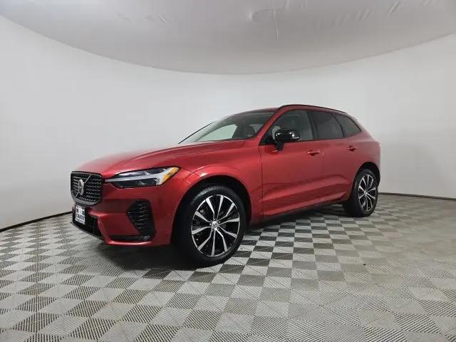 2023 Volvo XC60 B6 Ultimate Dark Theme