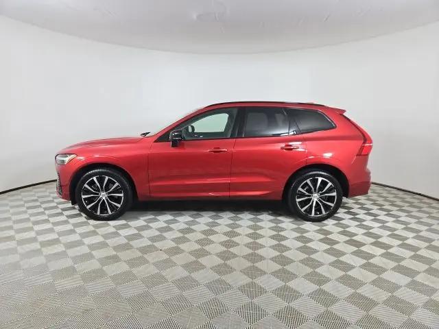 2023 Volvo XC60 B6 Ultimate Dark Theme