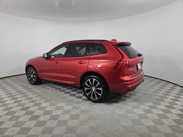 2023 Volvo XC60 B6 Ultimate Dark Theme