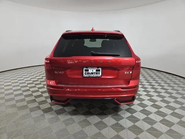 2023 Volvo XC60 B6 Ultimate Dark Theme