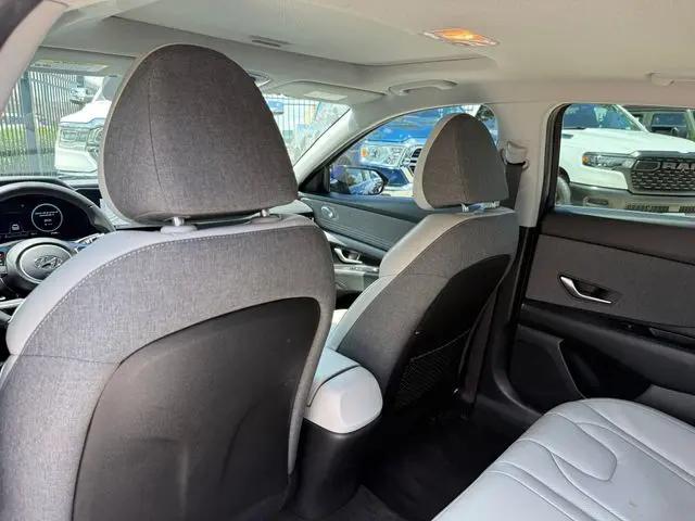 2023 Hyundai Elantra Hybrid Limited