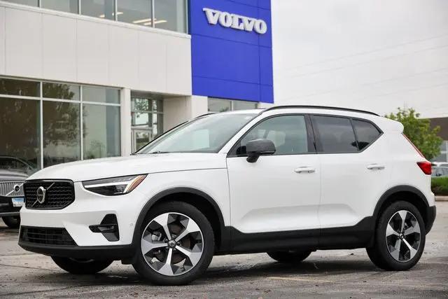 2026 Volvo XC40 Plus, B5 AWD Gas (mild hybrid), Dark for sale in Tinley Park, IL