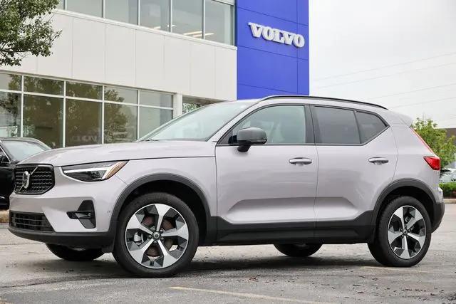 2026 Volvo XC40 Plus, B5 AWD Gas (mild hybrid), Dark for sale in Tinley Park, IL