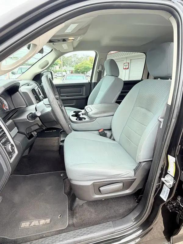 2017 Ram 1500 Express Crew Cab 4x2 5'7" Box