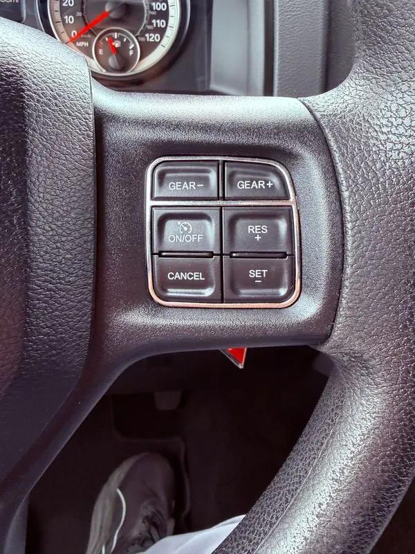 2017 Ram 1500 Express Crew Cab 4x2 5'7" Box