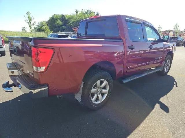 2013 Nissan Titan SV