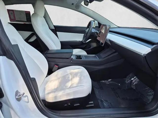 2021 Tesla Model 3 Standard Range Plus Rear-Wheel Drive