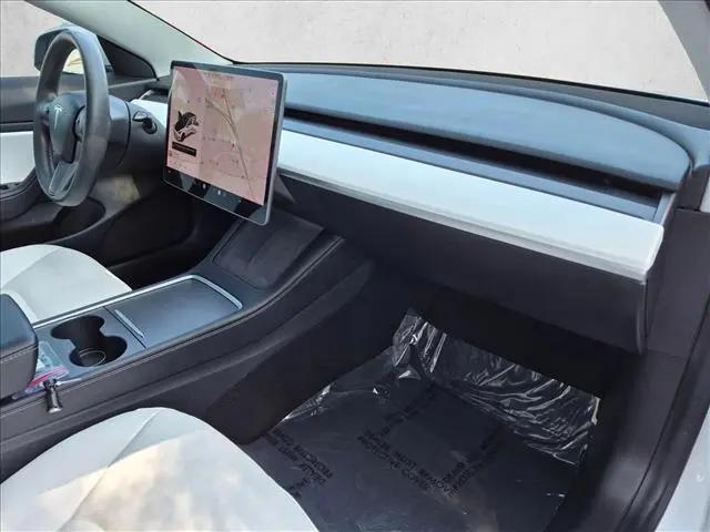 2021 Tesla Model 3 Standard Range Plus Rear-Wheel Drive