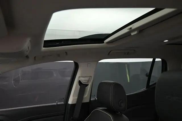 2023 GMC Acadia AWD Denali