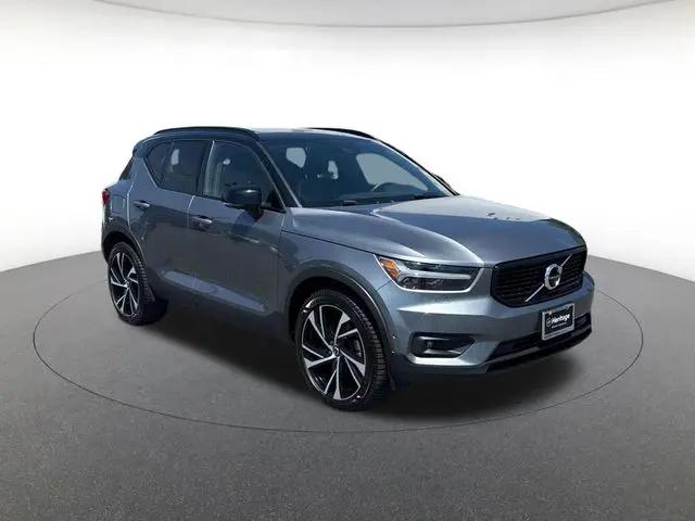 2019 Volvo XC40 T5 R-Design