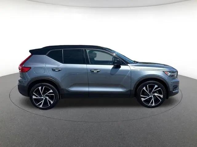 2019 Volvo XC40 T5 R-Design