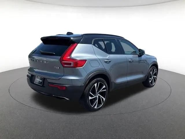 2019 Volvo XC40 T5 R-Design