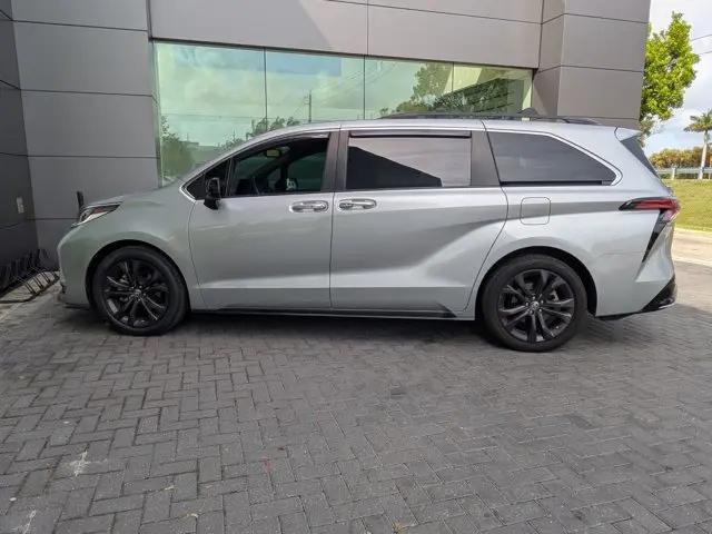 2022 Toyota Sienna XSE