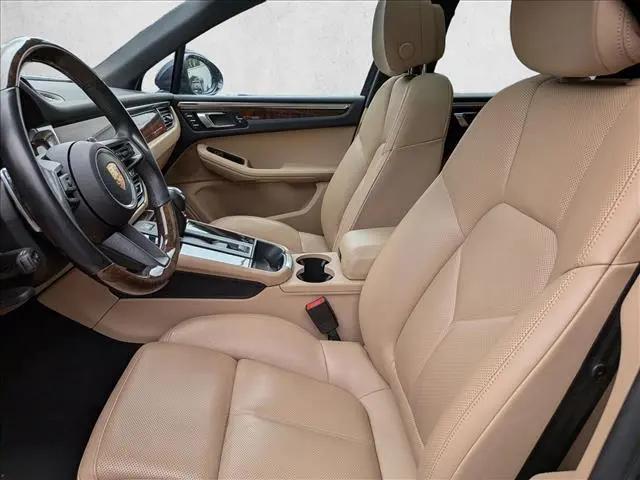2023 Porsche Macan T