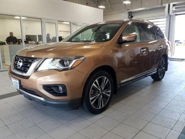 2017 Nissan Pathfinder Platinum