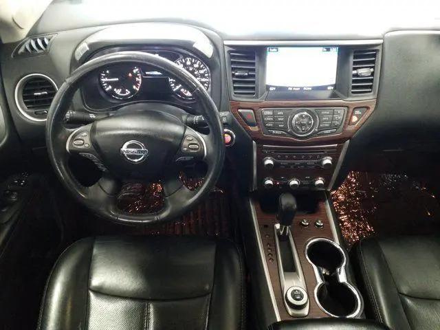 2017 Nissan Pathfinder Platinum