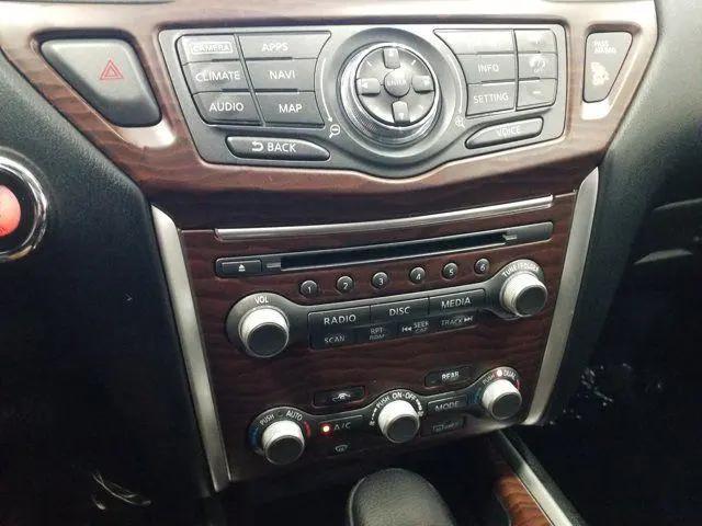 2017 Nissan Pathfinder Platinum